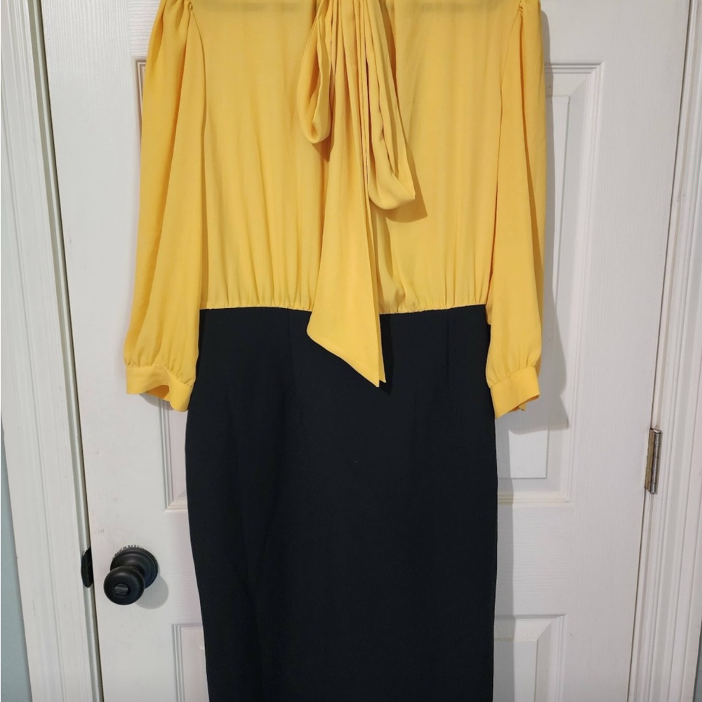 New York & Company Yellow and Black Long Sleeve Dress